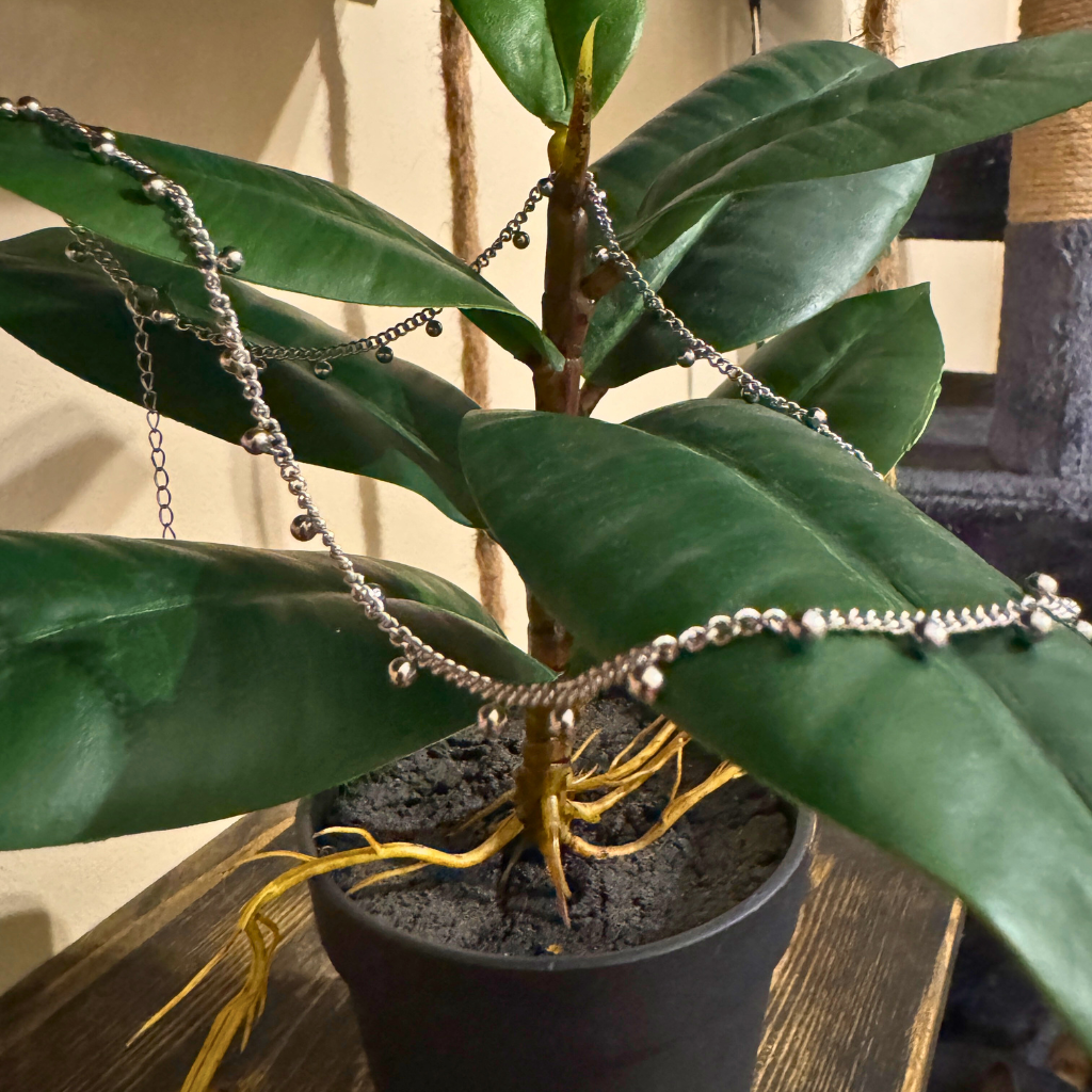 Mira necklace