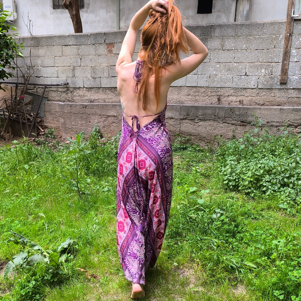 Ολόσωμη φόρμα μακριά με δέσιμο στο λαιμό/πλάτη και ανοιχτή πλάτη