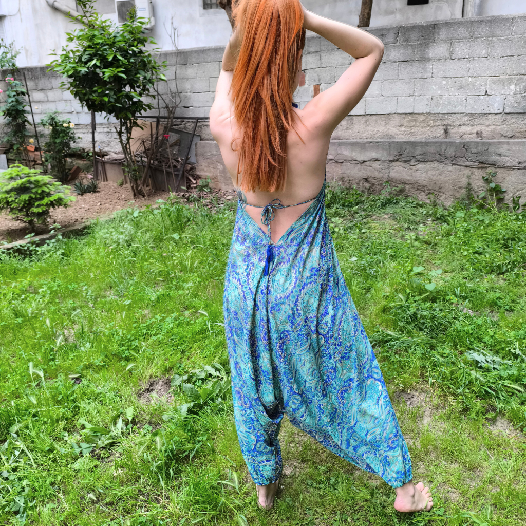 Ολόσωμη φόρμα μακριά με δέσιμο στο λαιμό/πλάτη και ανοιχτή πλάτη