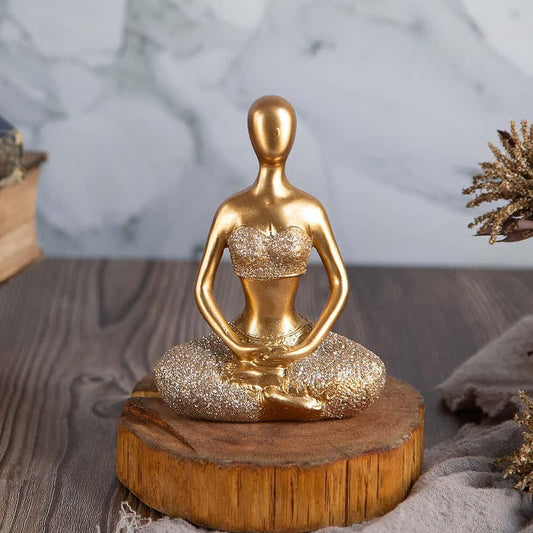 Γυναίκα σε στάση Yoga 2