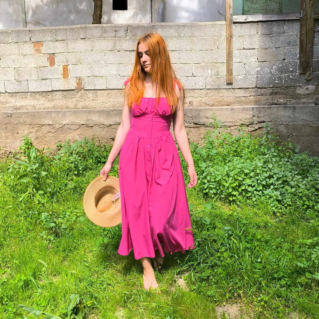 Φόρεμα με δετές τιράντες και κουμπιά