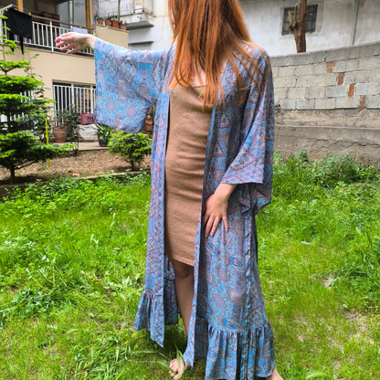 Κιμονό με ζώνη