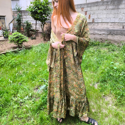 Κιμονό με ζώνη